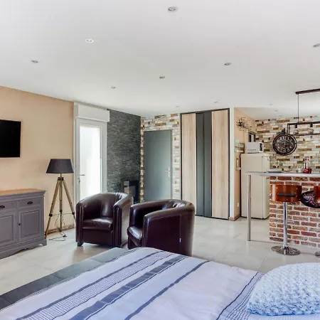 Cosy In With Fireplace Eperlecques